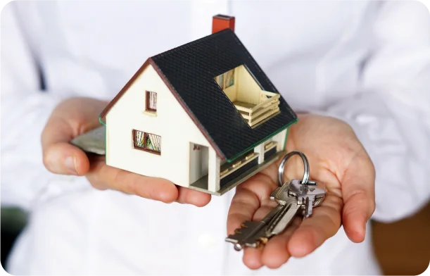 How fast does key-holding alarm response react?