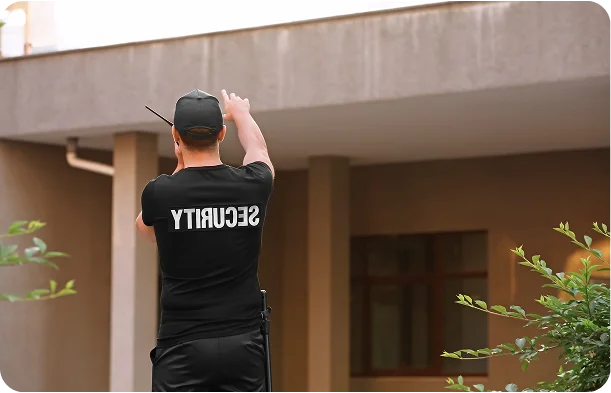Which businesses benefit most from mobile security patrols?